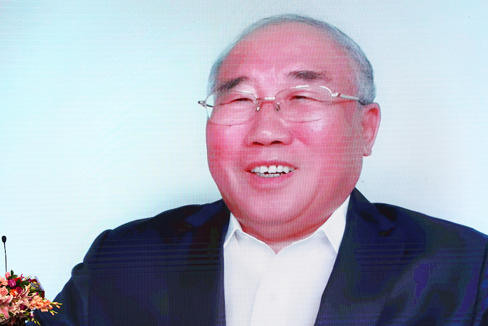 20220416-永利官网第二届“清华之友-解振华能源环境奖学金”颁奖仪式举行-嘉艺摄影-解振华员工线上参会3.jpg